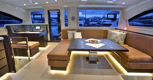 Yacht Luxe - Yacht Rental Singapore (Credit: Yacht Luxe)